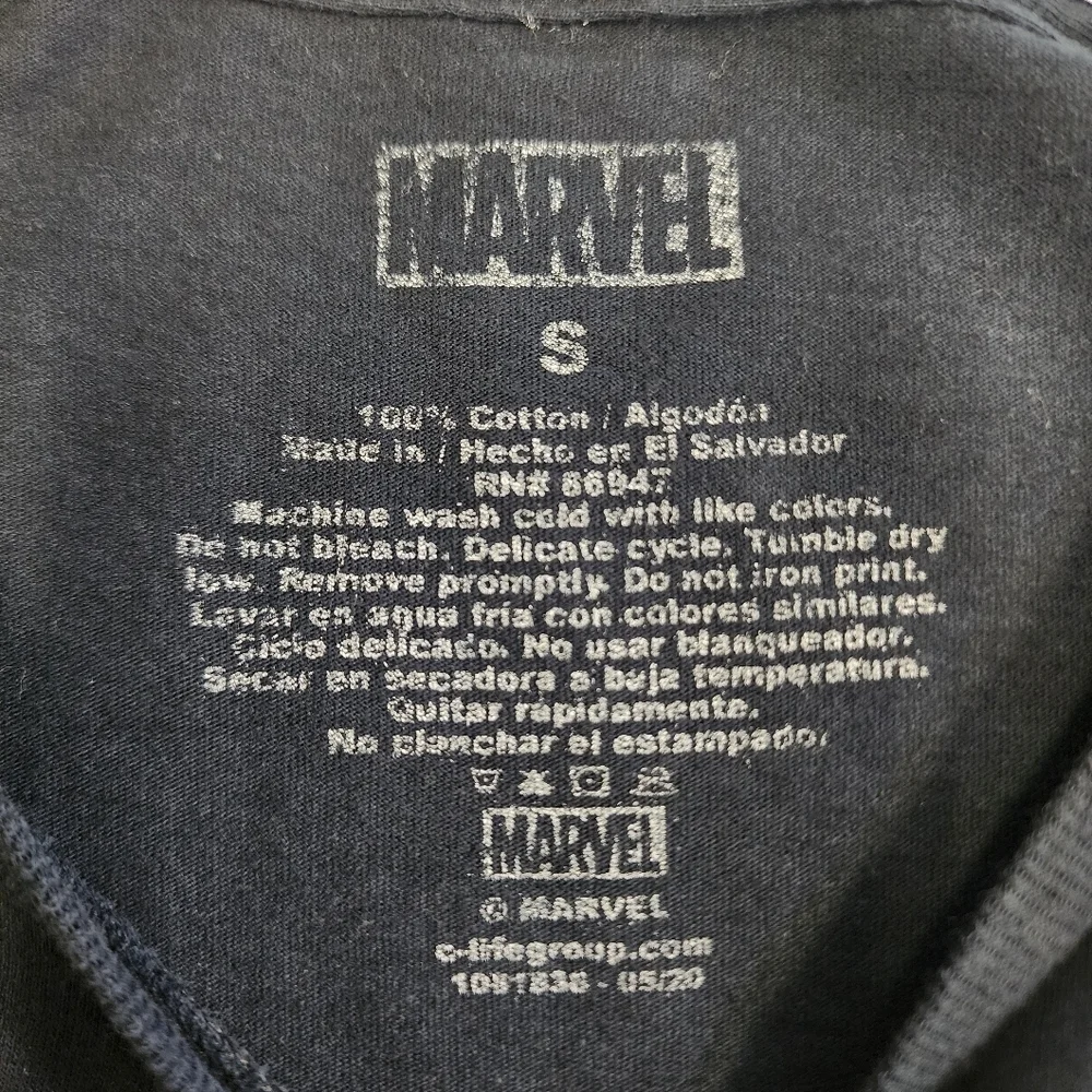 Marvel Men's Black and Multicolored Avengers Graphic T-Shirt, sz SM